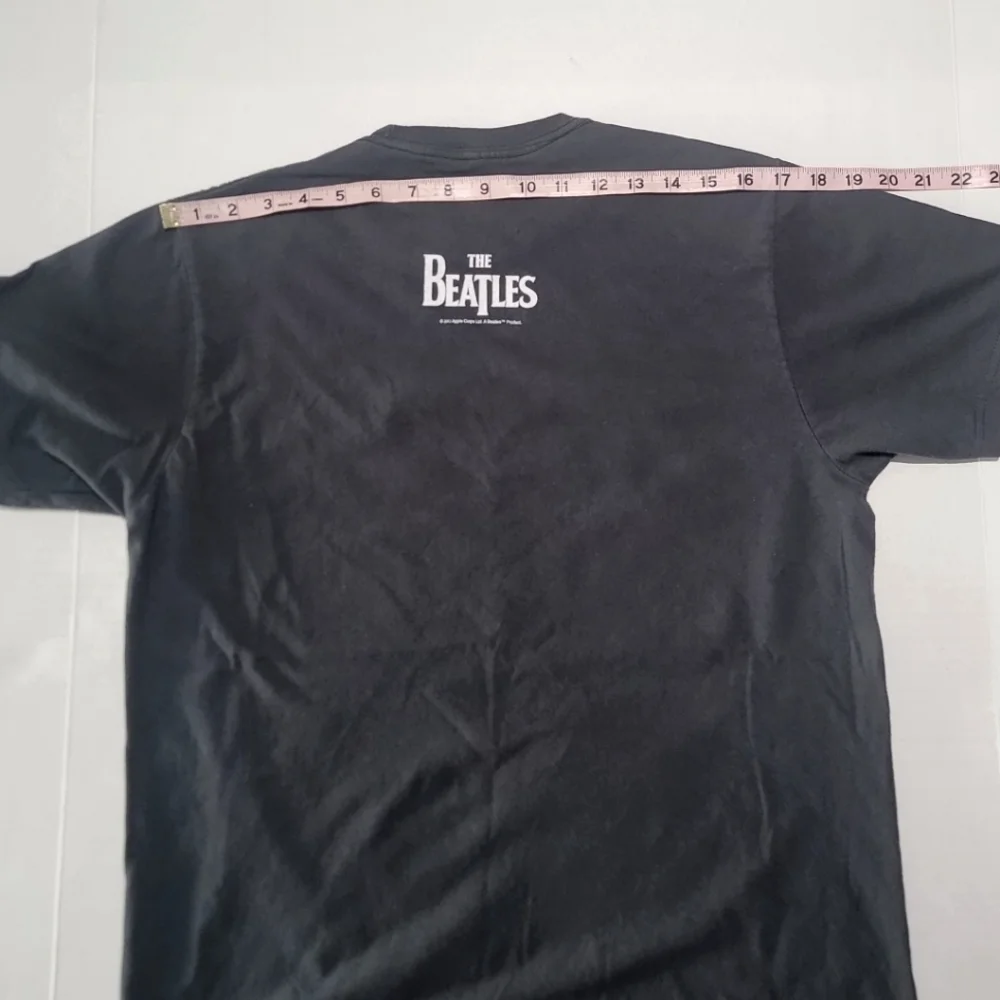 The Beatles Sgt. Pepper Lonely Hearts Club  Band Men's  T- Shirt, 2013 Size L - Picture 3 of 11